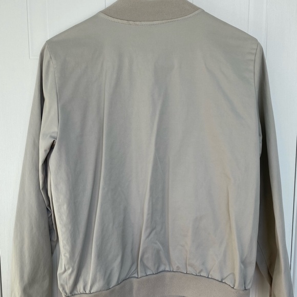 Brandy Melville Light Blue Bomber Jacket - Picture 3 of 3